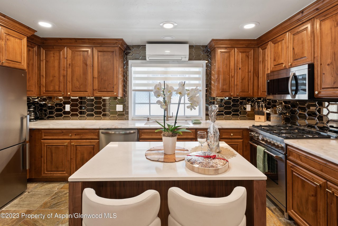 711 S Galena St, #20D