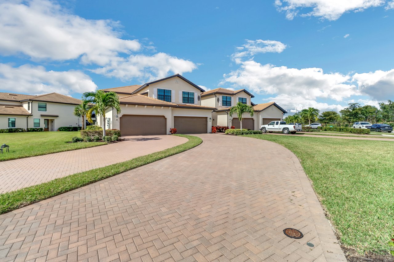 2359 Montserrat LN # 201