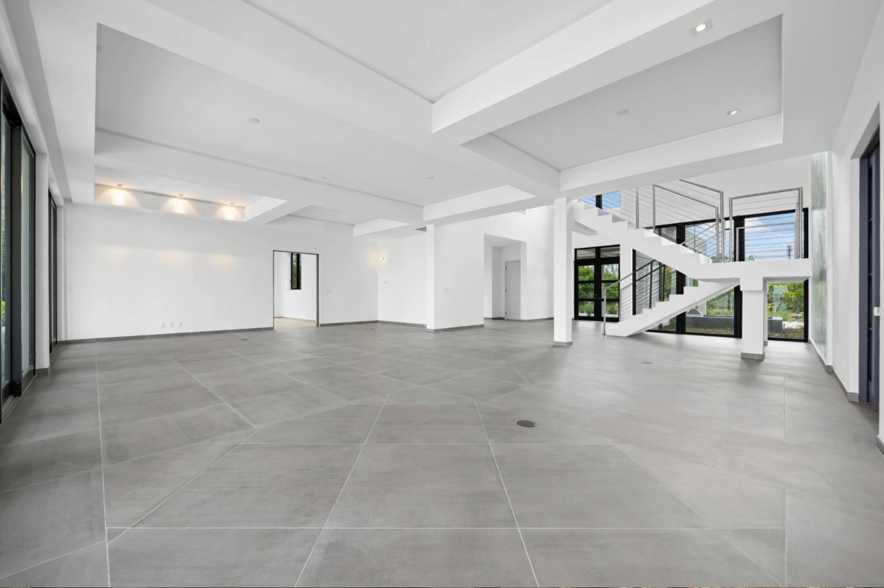 Beluga: A Legacy Estate on the Shores of Clifton Bay, Lyford Cay, Nassau, New Providence, Bahamas