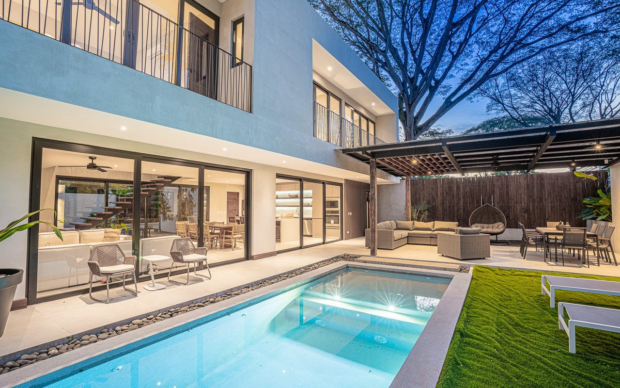 Casa Ko | Tropical Modern 4BR Retreat in Tamarindo with Exclusive Beach Club Membership