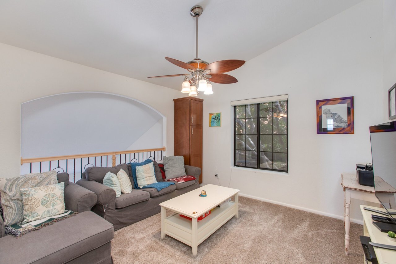 1067 E Seminole Dr.