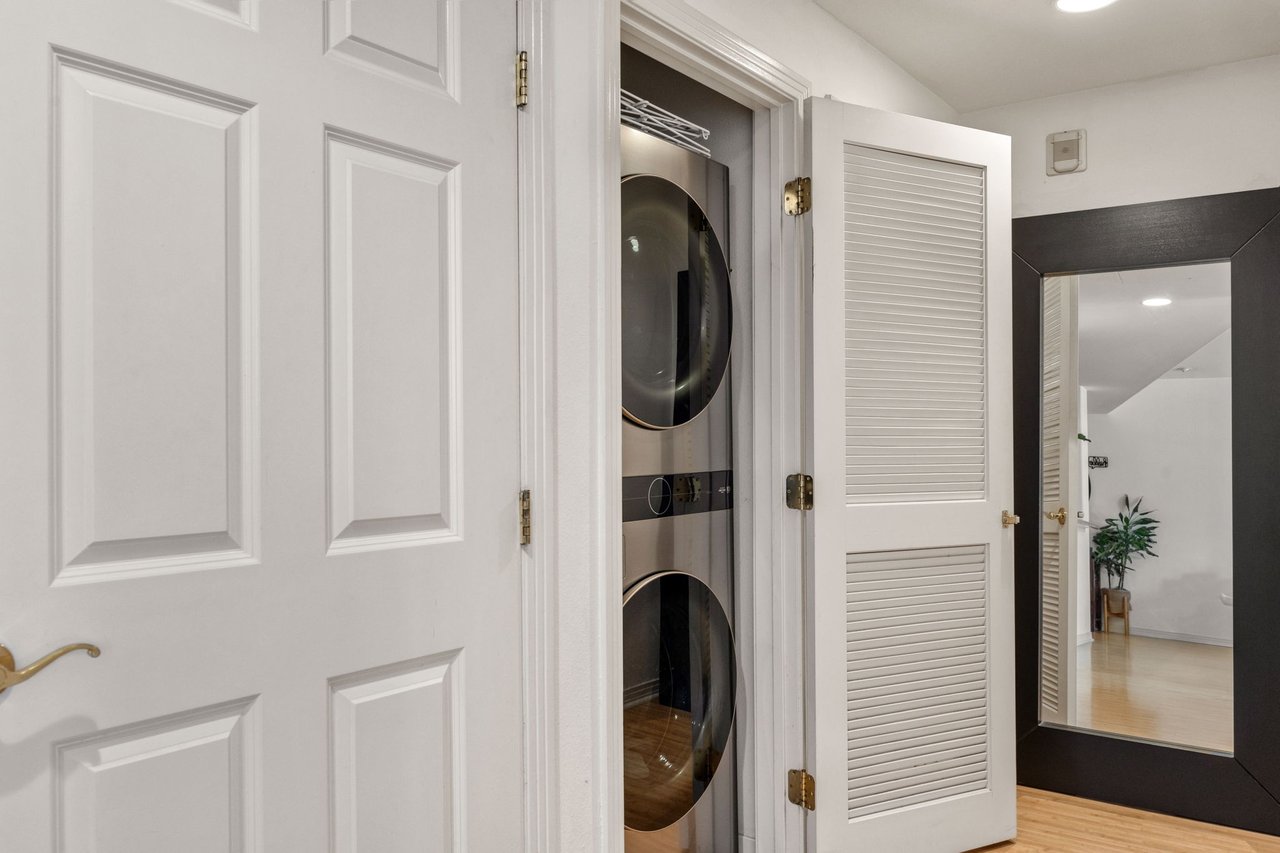 4400 Cartwright Ave Unit: 102, Toluca Lake