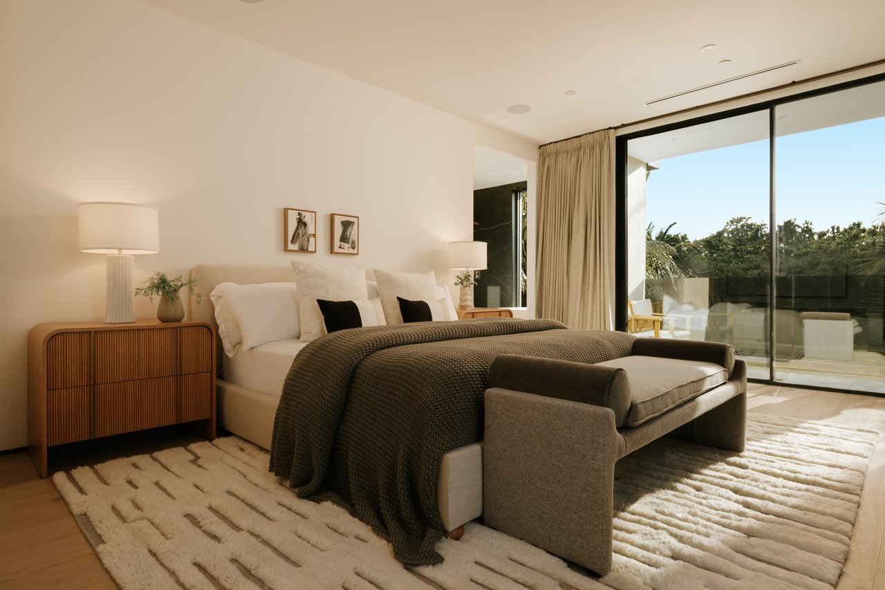 515 N Harper Ave, West Hollywood