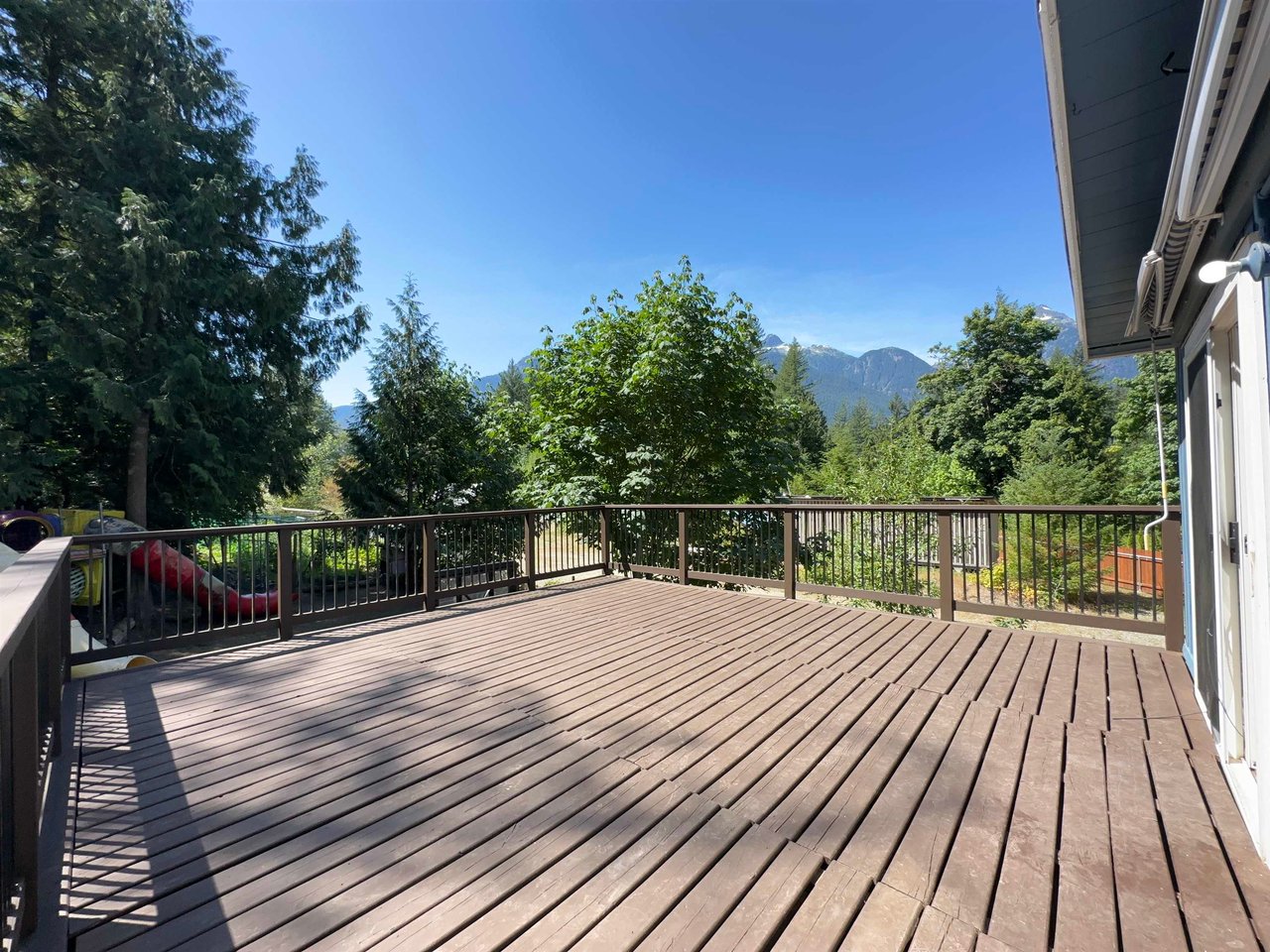 1100 Fernwood Rd
