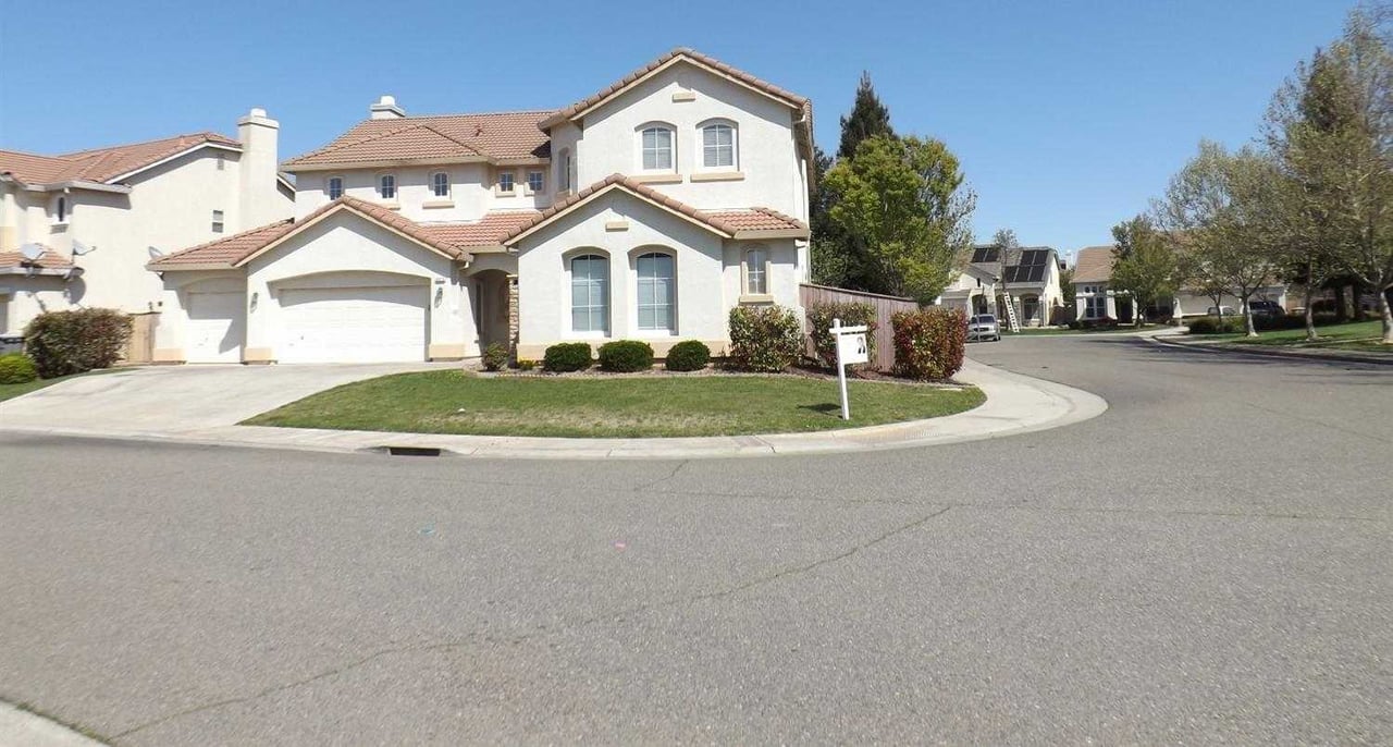 9573 Crystal Water Way