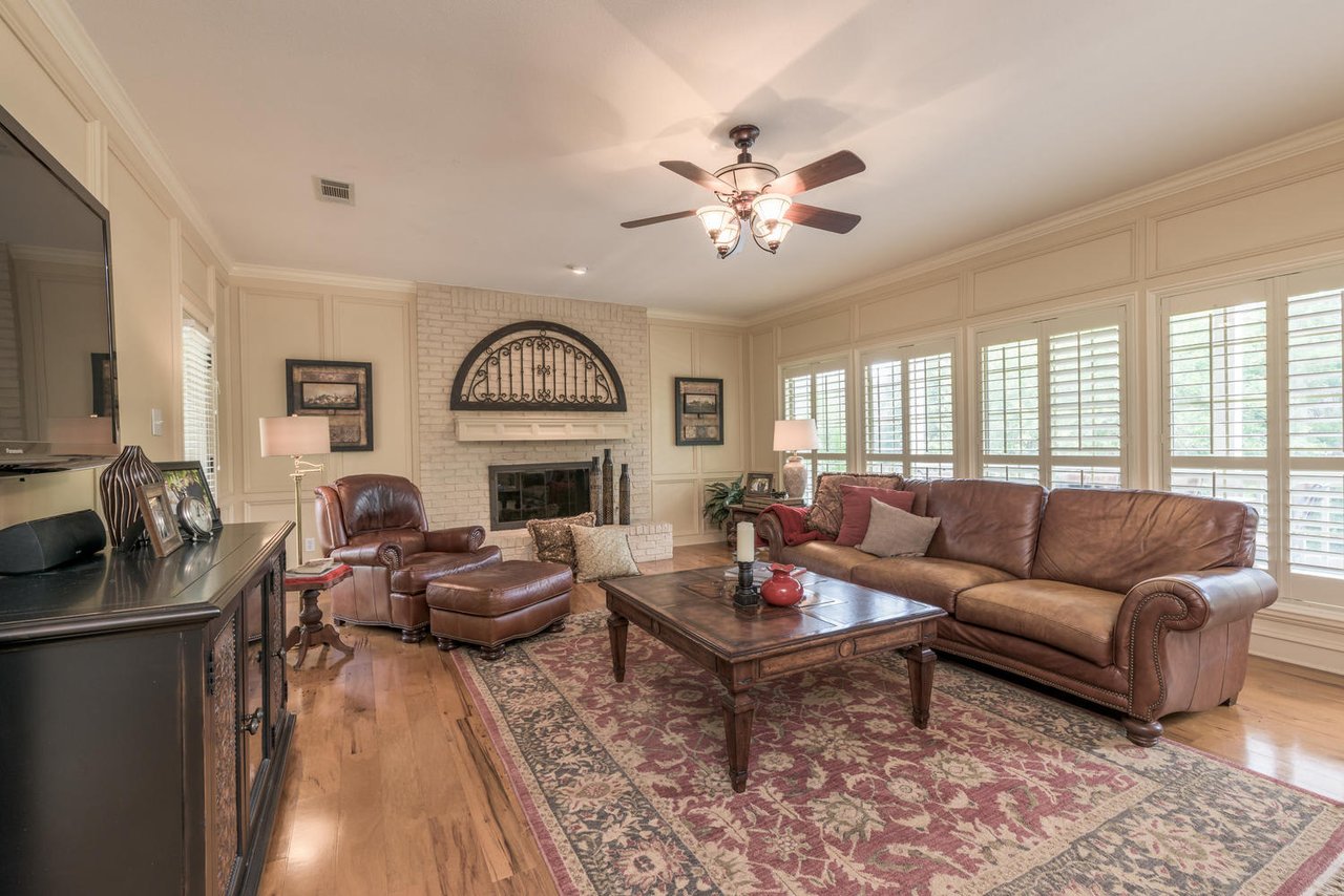 1906 Point Bluff Dr
