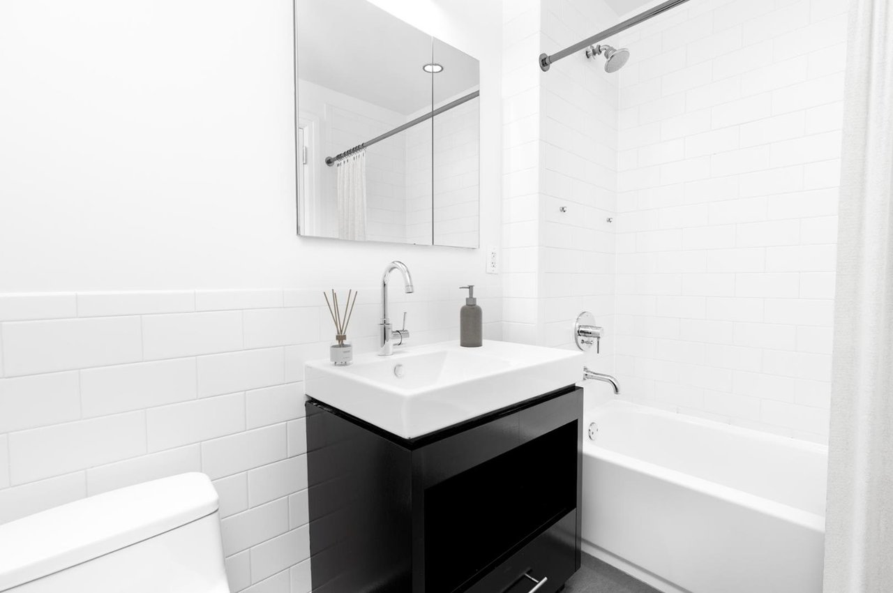 554 West 54th Street, Apt 23-E