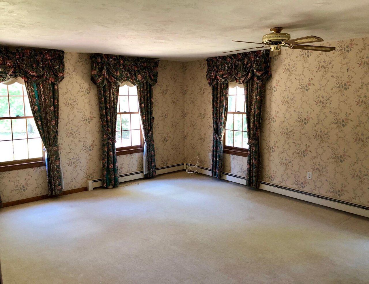 13 Brookside Cir