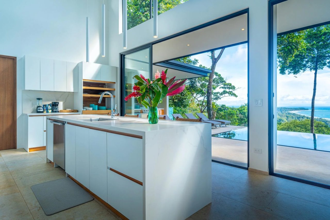 Whale Tail View Ridgetop Home, Uvita, Puntarenas