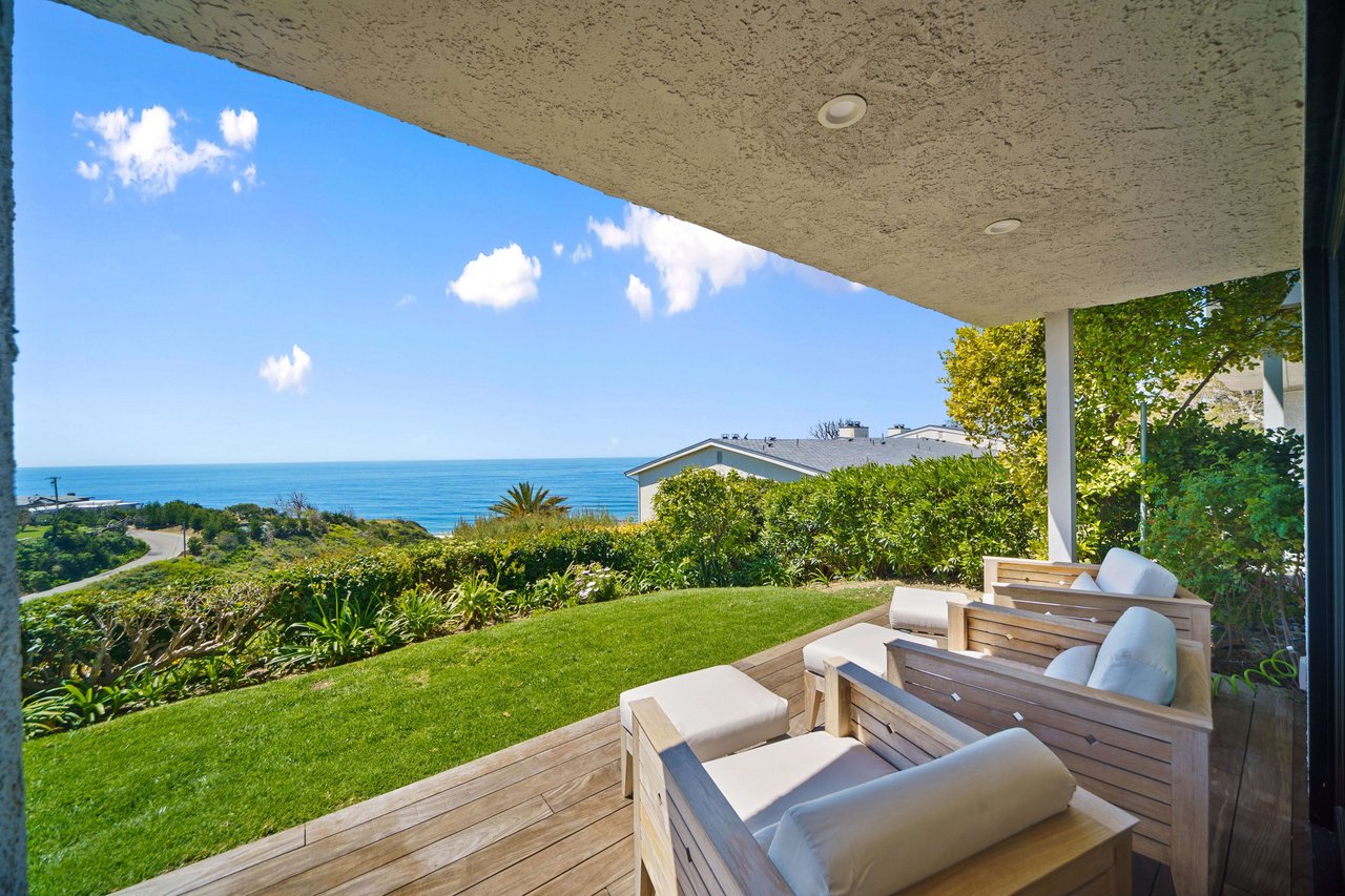 Sensational Bluff Top Malibu Townhome