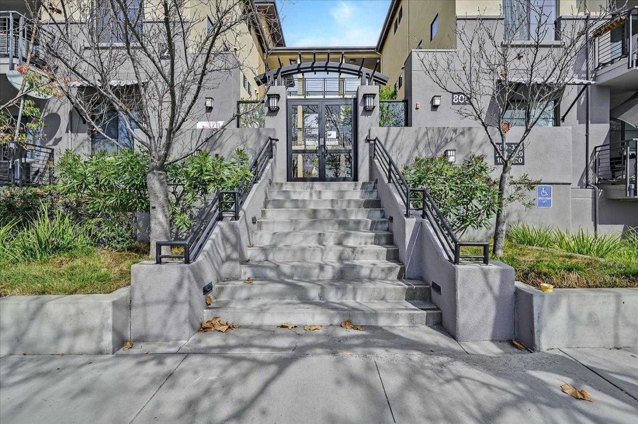 800 N 8th ST 210