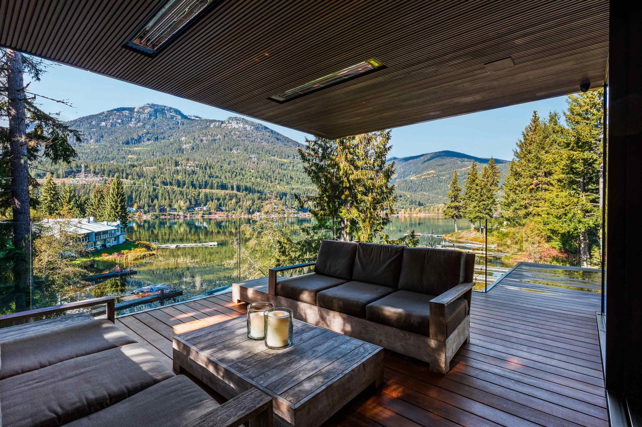 3296 Archibald Wy
