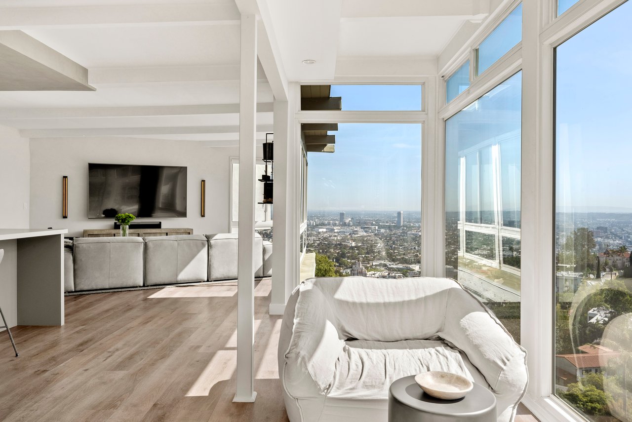 8460 Franklin Ave, hollywood hills