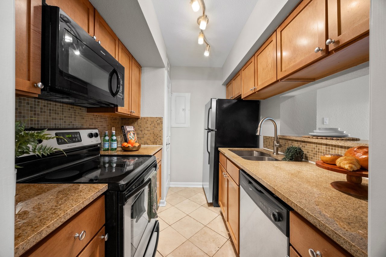 A Top-Floor Retreat in the Heart of 78704 | Two Suites + Fireplace