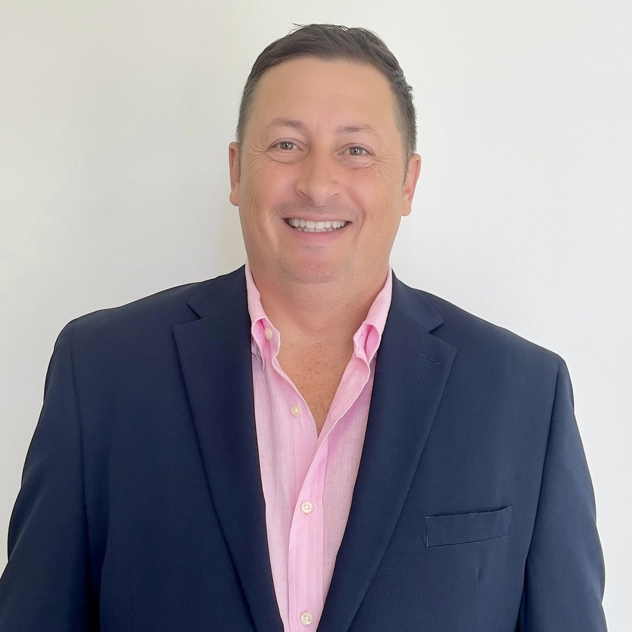 Vin Forbes Guaynabo, PR Real Estate Agent Headshot