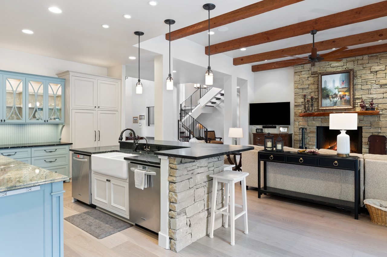12821 Hacienda Ridge