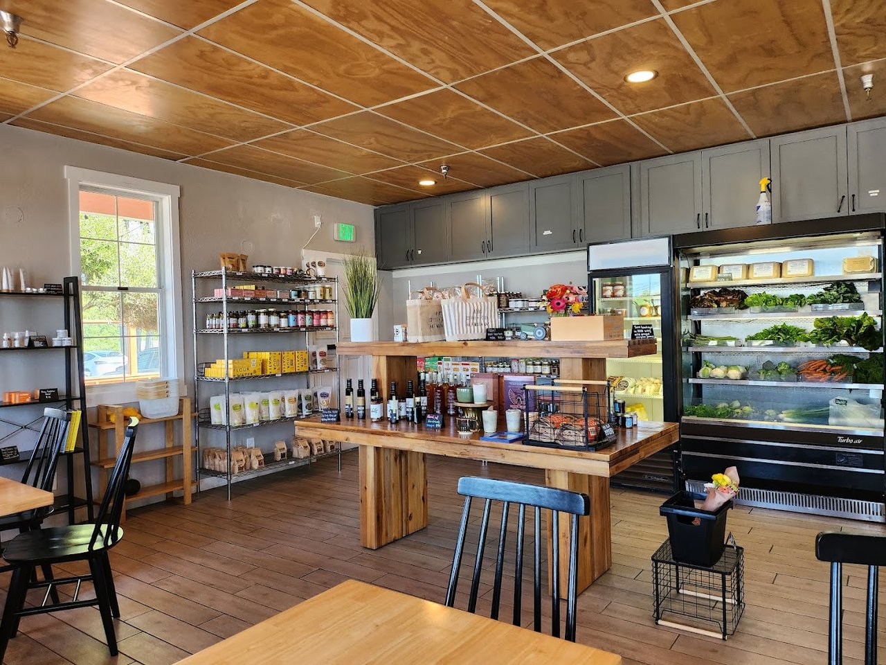 7 Best Grocery Stores on the San Mateo Coast | Ocean Element