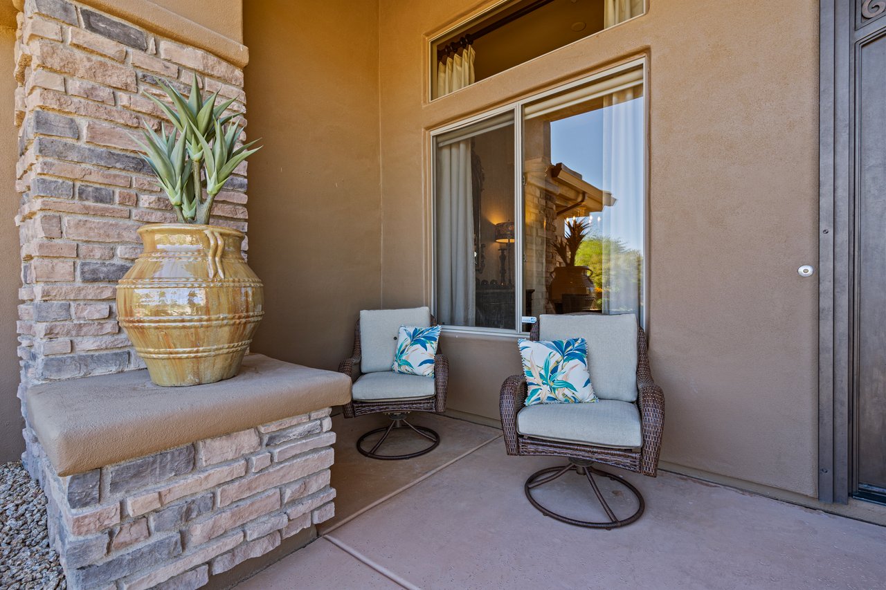 9812 E ROADRUNNER Drive