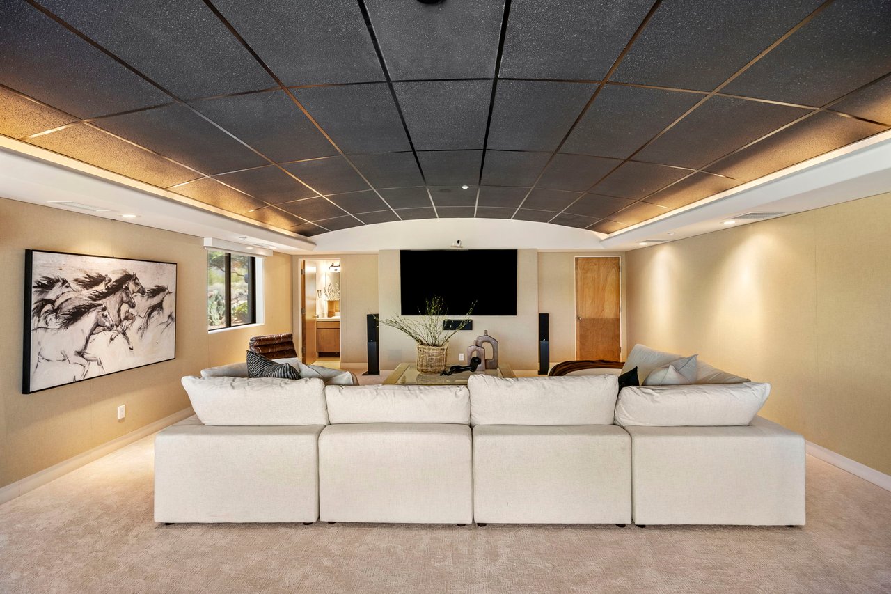 11087 E Harris Hawk Trail