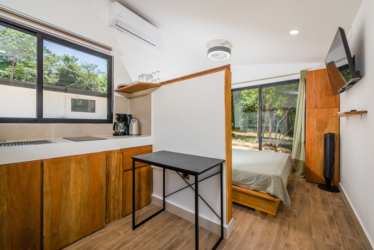 V-Caro Ju | Furnished Villa with Pool, Guest Cottage, and 4,603 m² Expansion Lot Just 15 Minutes from Tamarindo