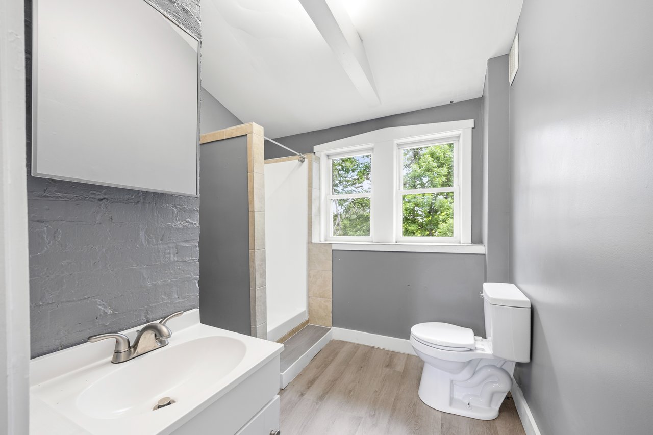 987 Main St, Vassalboro