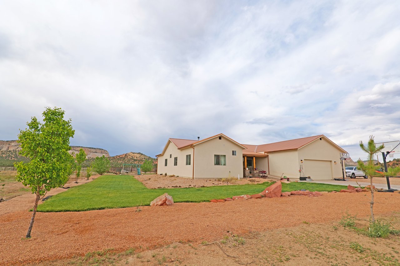 7395 N Johnson Canyon