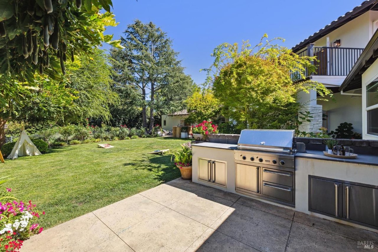 10 Tarry Rd