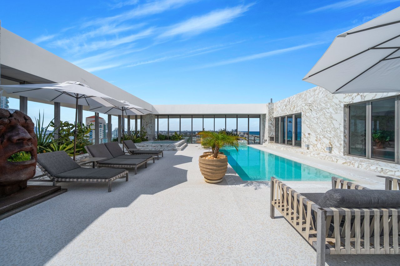 Apogee Penthouse