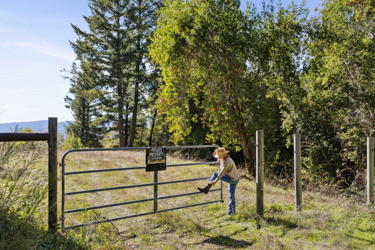 19089 Skyline Boulevard