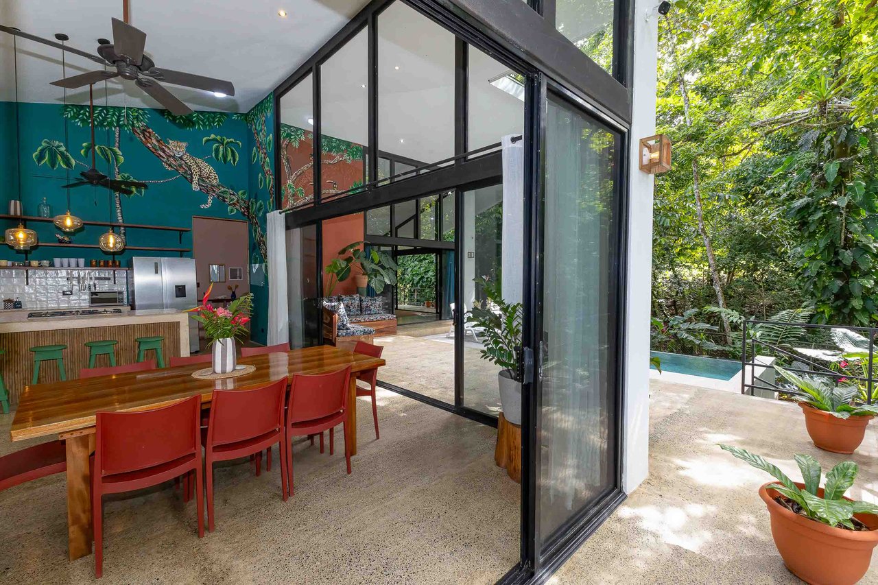 Furnished and Turnkey Home Rainforest Villa with Pool and Creek