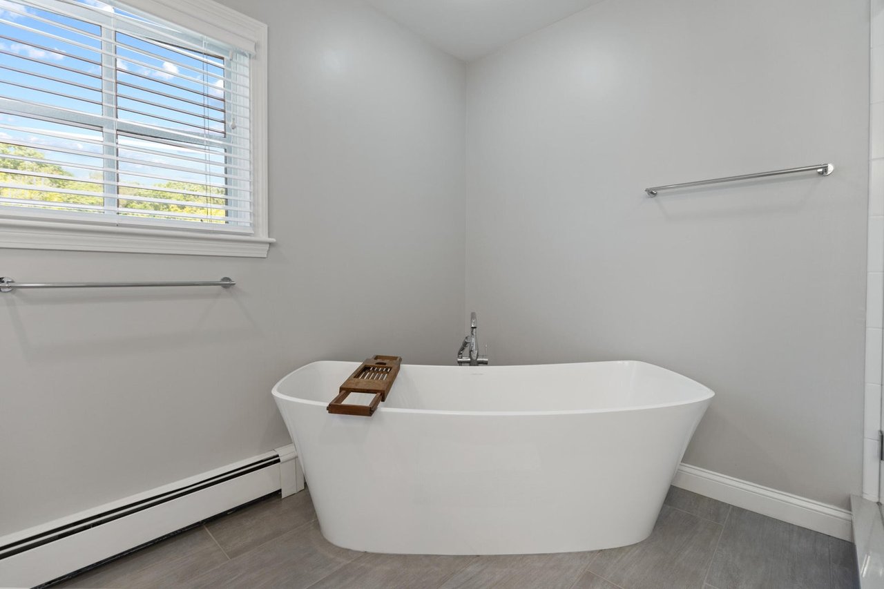 16 Atlantic Drive, Unit #: 16