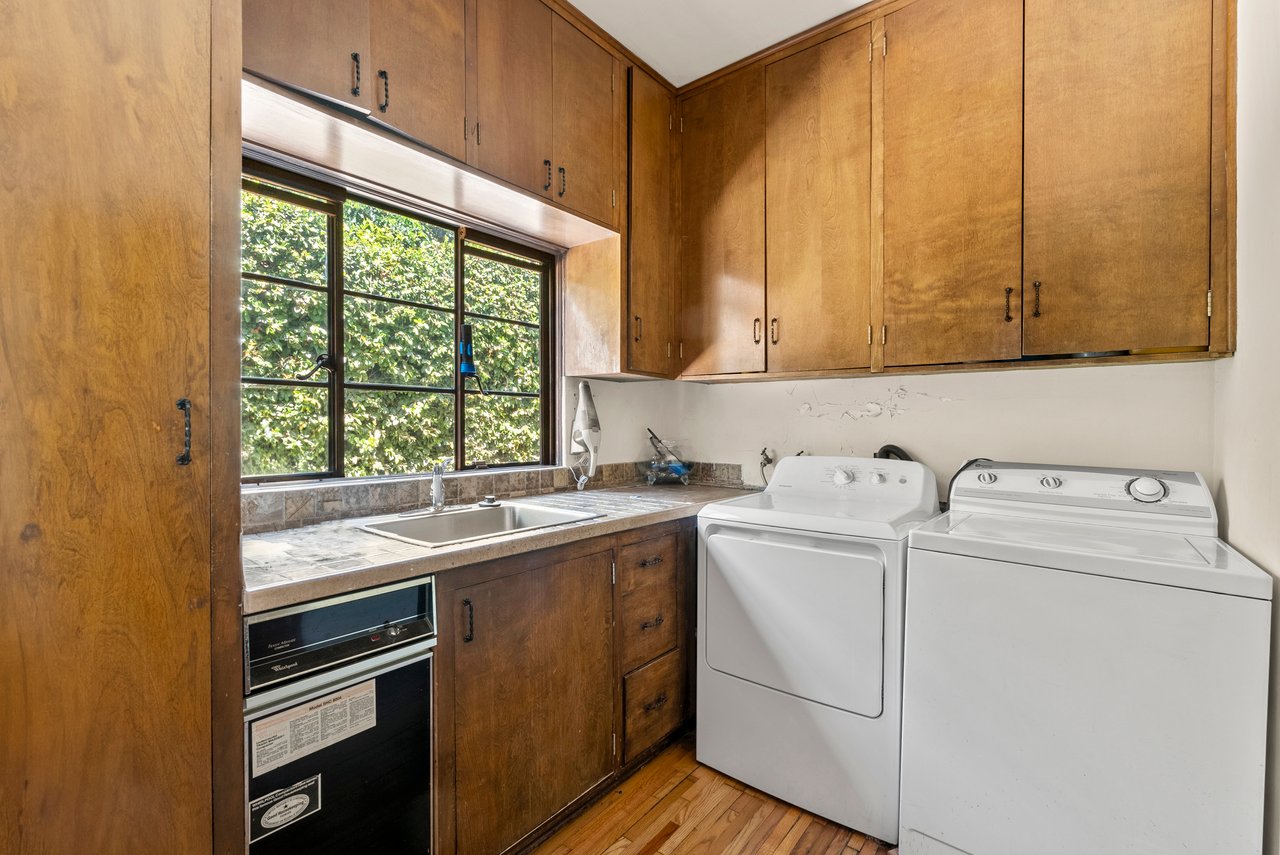 706 N Maple Dr, Beverly Hills