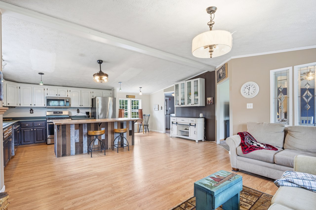 405 E Road