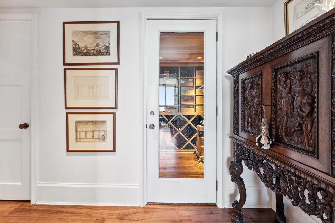 180 East Pearson Unit: 5902