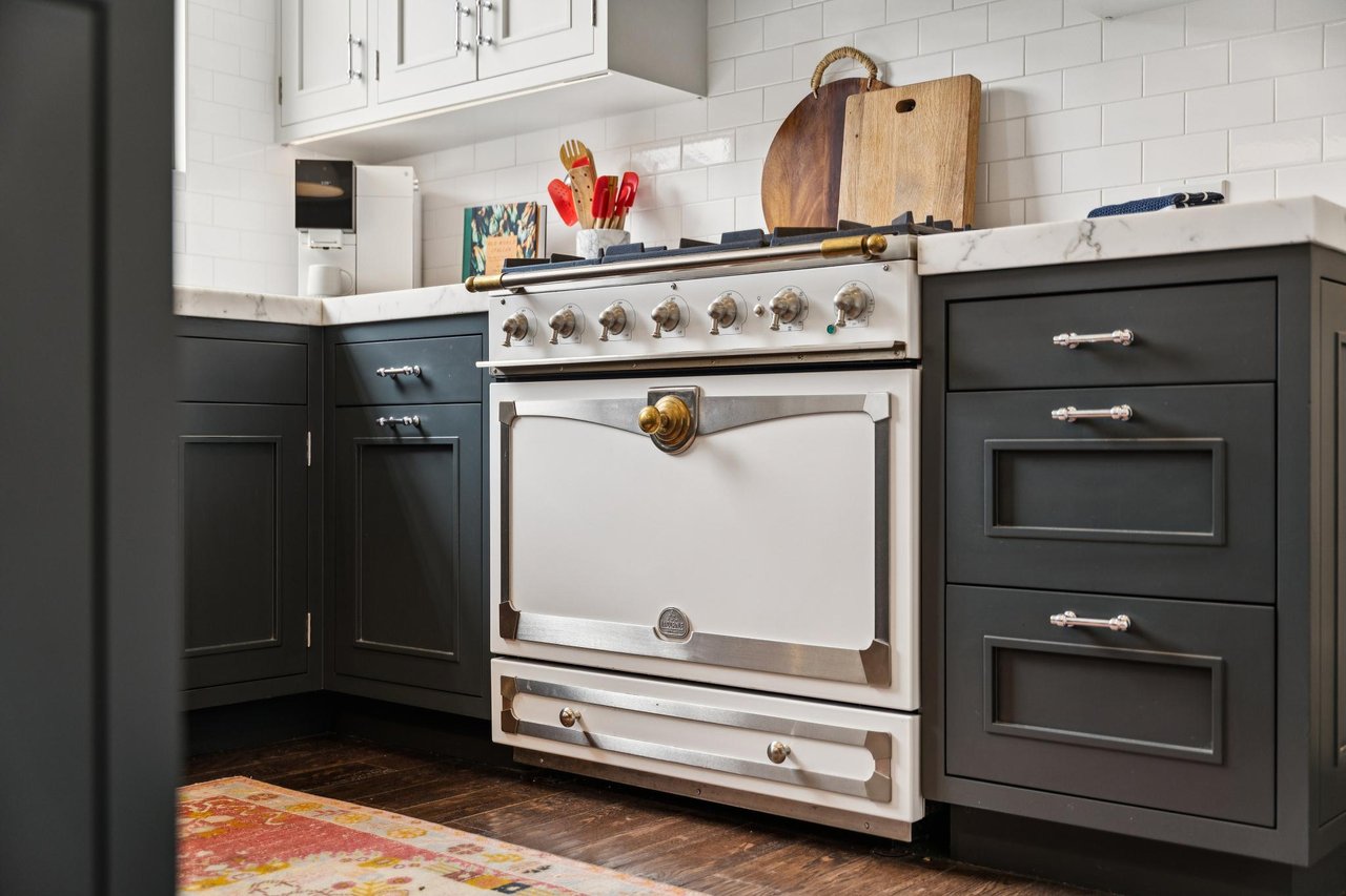 Completely Remodeled Luxury in Cow Hollow