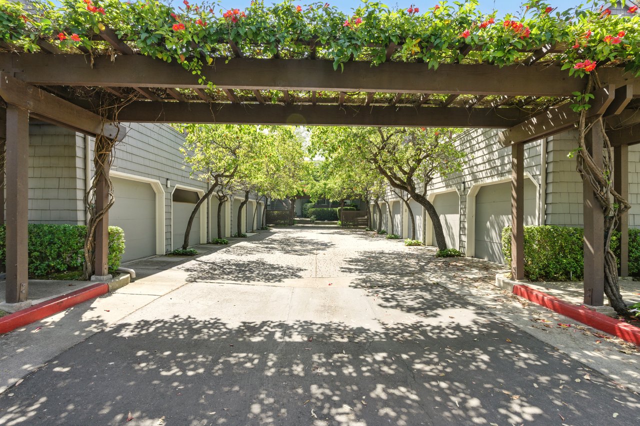 892 Wharfside Road