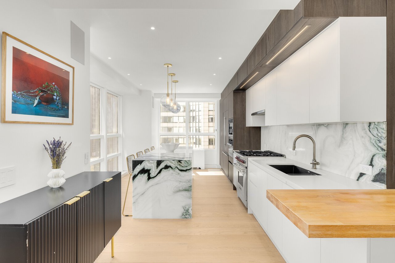 146 W 57TH Street 42D