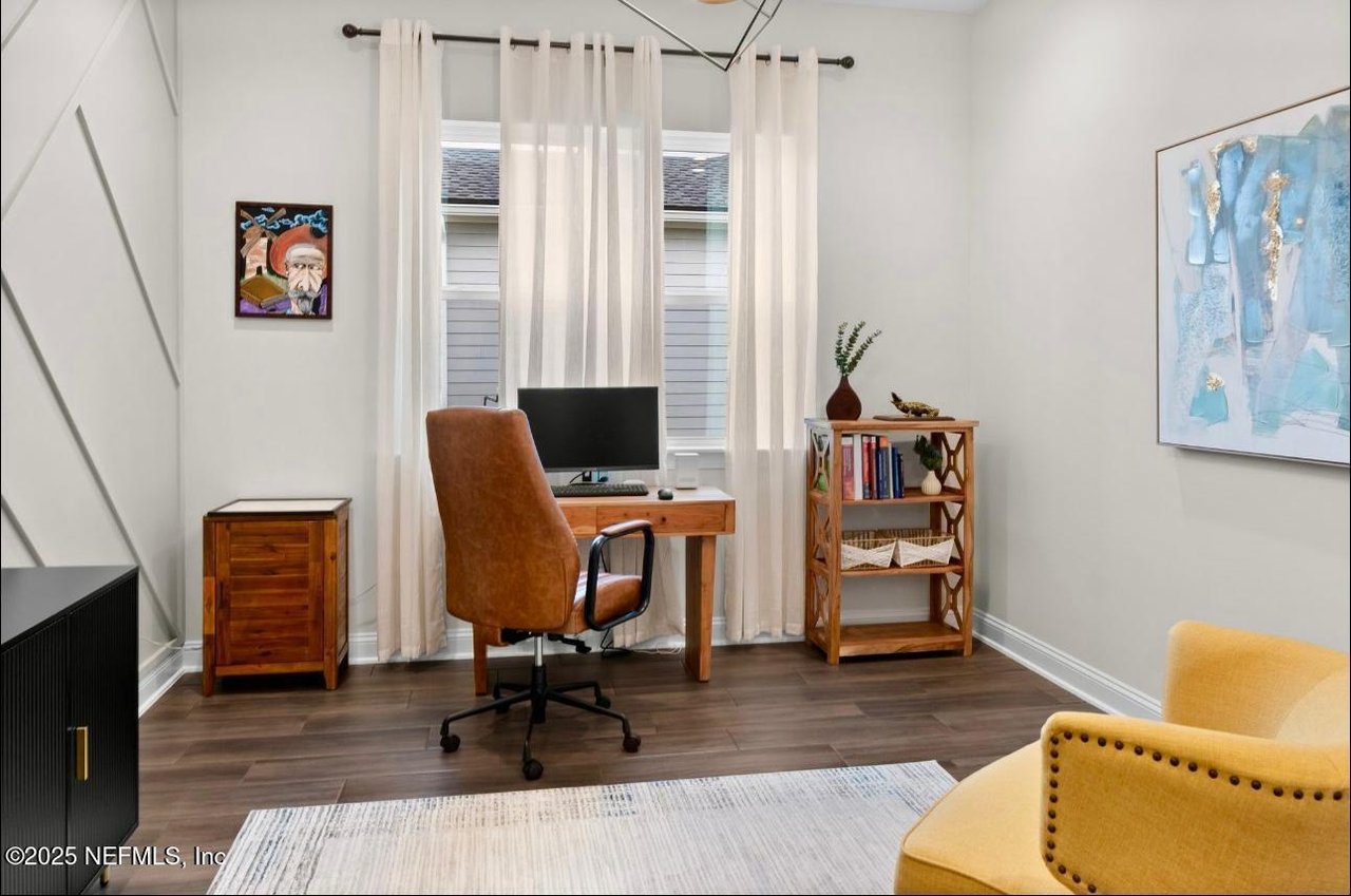 462 HILLENDALE Circle, St. Johns