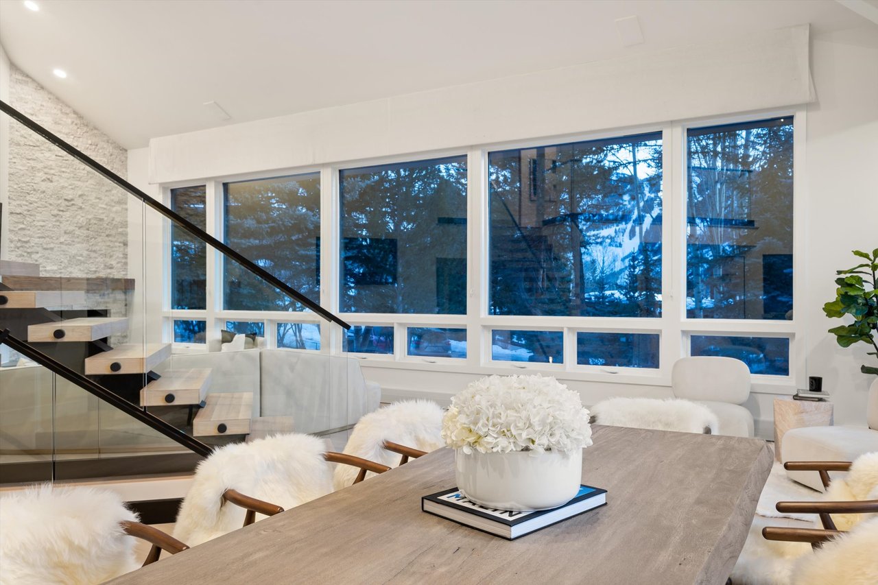 Designer Living with Unmatched Mountain Views