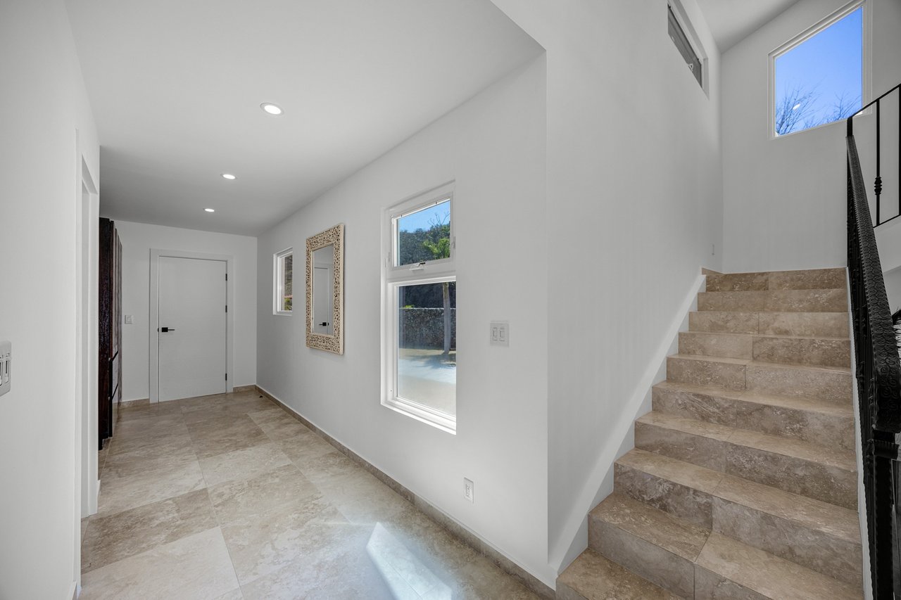 Ocean View Retreat in Mar Vista