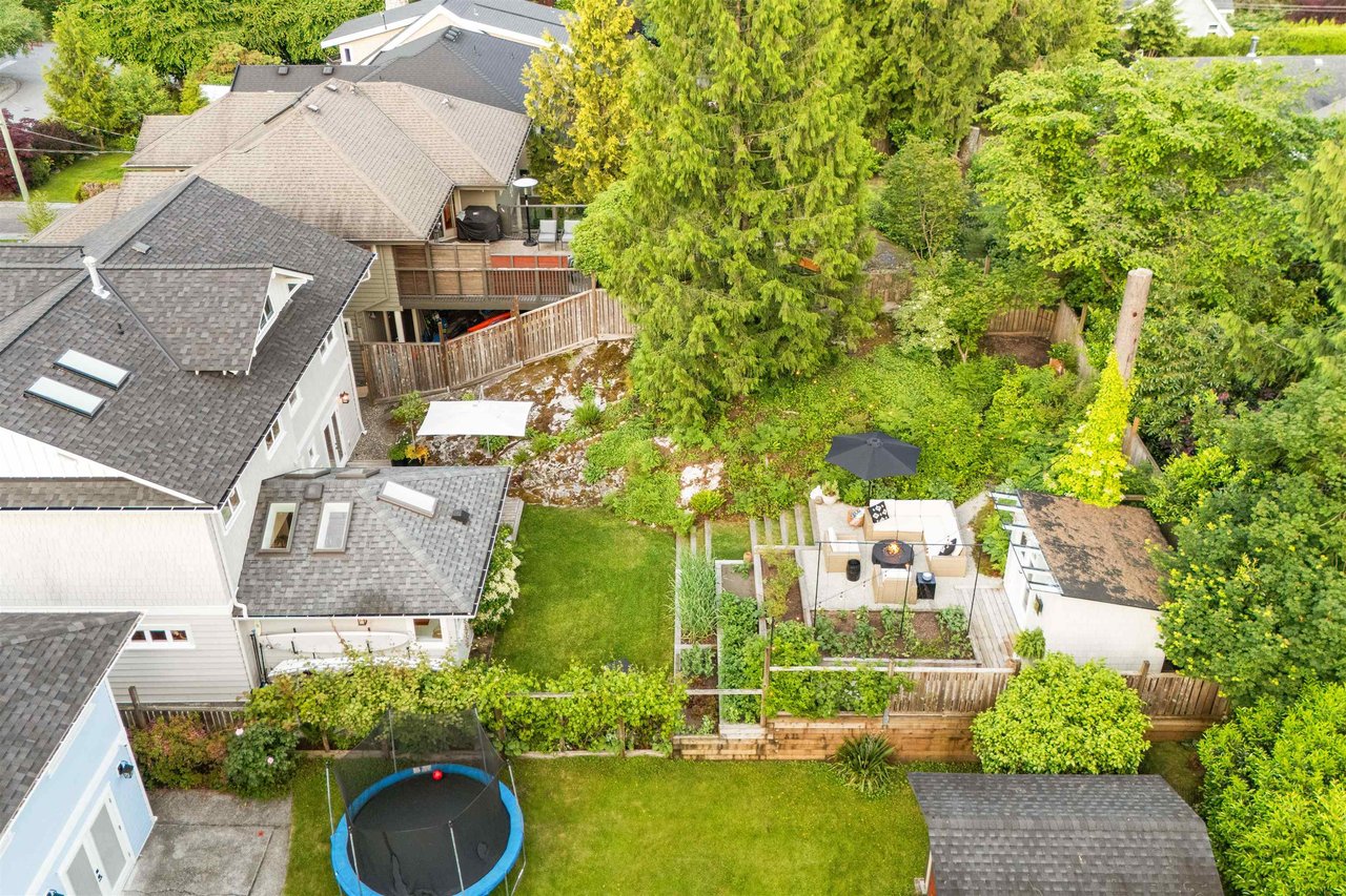 4365 Raeburn Street, North Vancouver