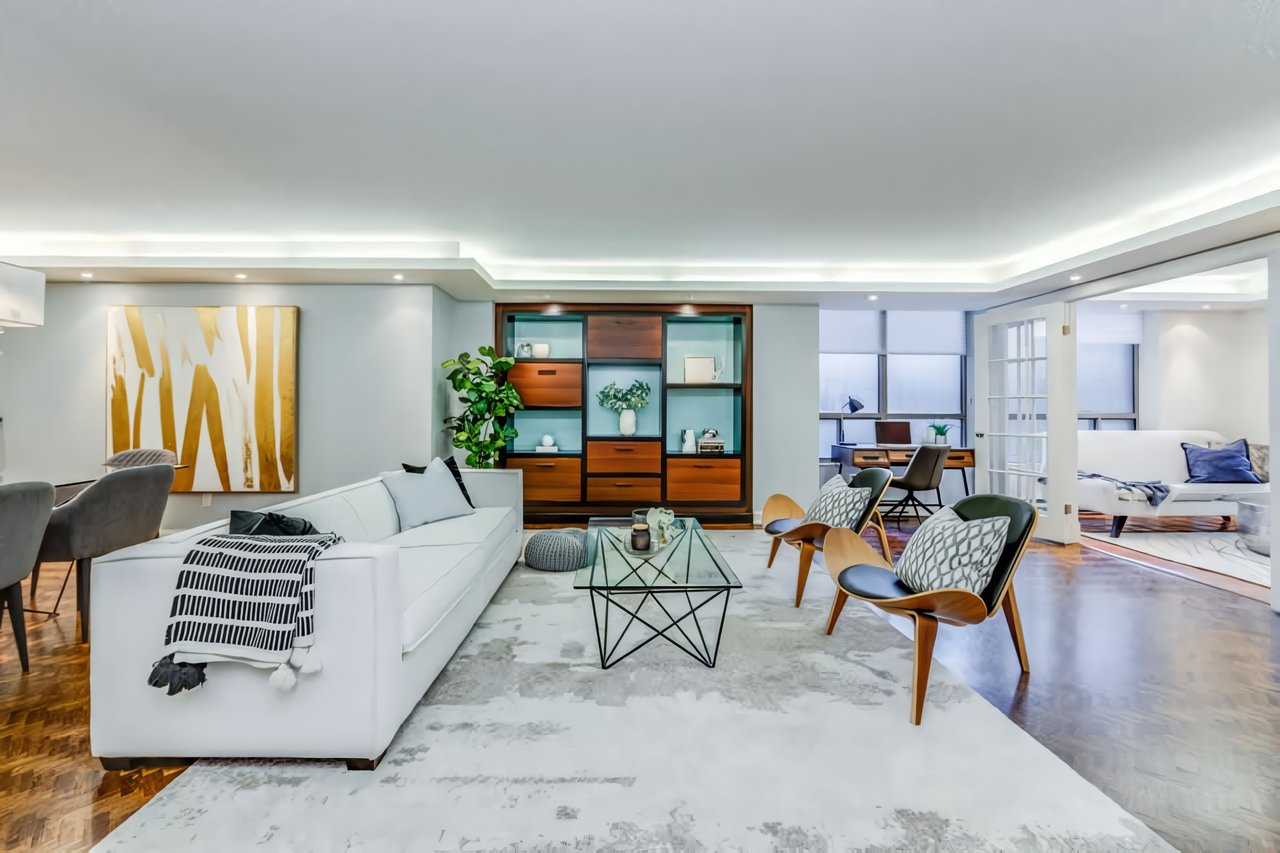 160 Frederick St #206