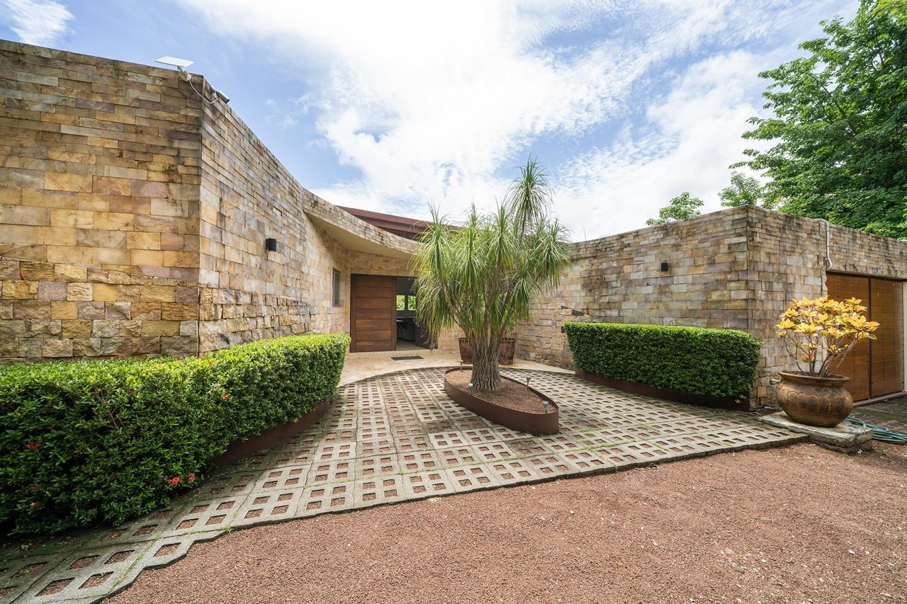 Casa Gracia | Luxury Jungle Retreat with Infinity Pool in Rancho Villareal, Tamarindo
