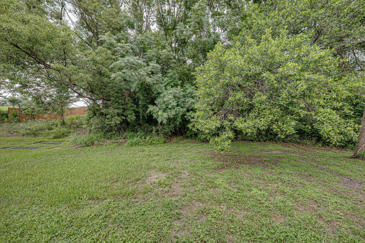 12322 EASTPOINTE DR