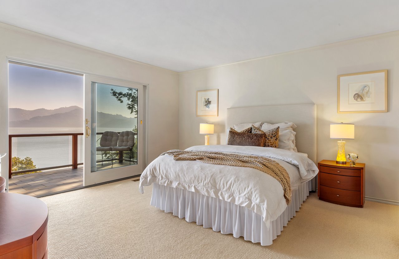 Picturesque Bay Views on Belvedere Island