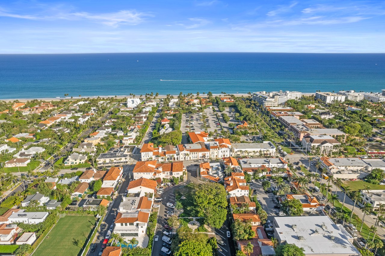 Mid-Island Townhouse