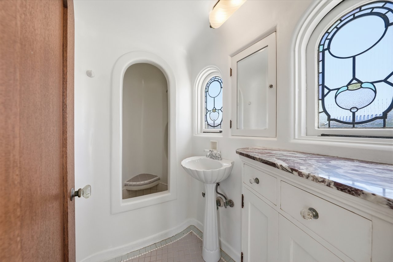 1602 The Strand (Entire Property)