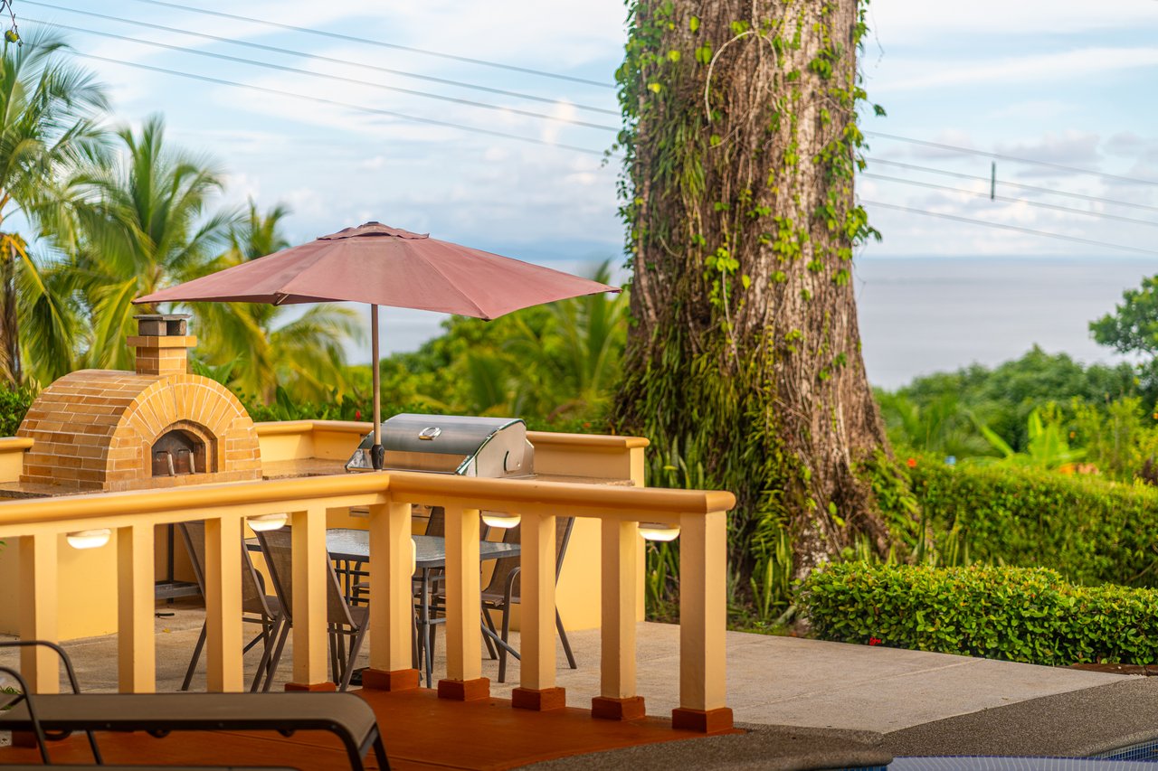 Classic Luxury at Casa Ceiba, Coastal Ocean View 4 Bedroom Home Near Uvita