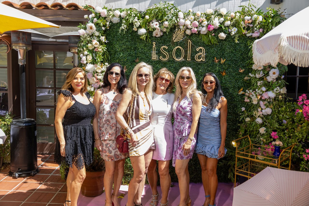 Fleurs, Friends & Fashion in Bloom 