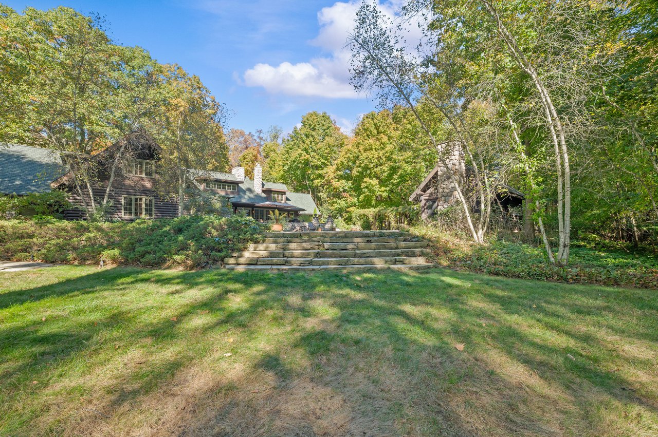 14657 Lakeshore Road